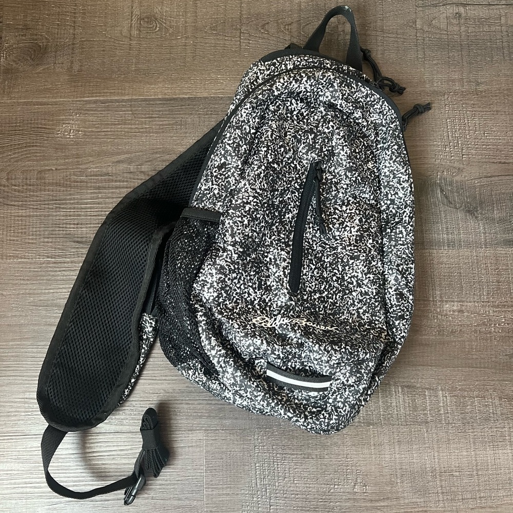 Eddie Bauer Black and Gray Backpack
